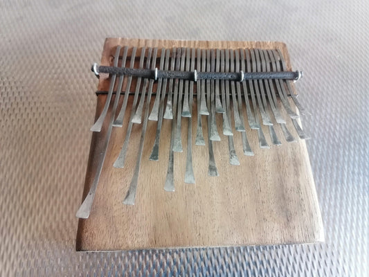 African kalimba mbira, portable matepe in D#, James Kamwaza , african mbira, thumb piano, finger piano, made to order