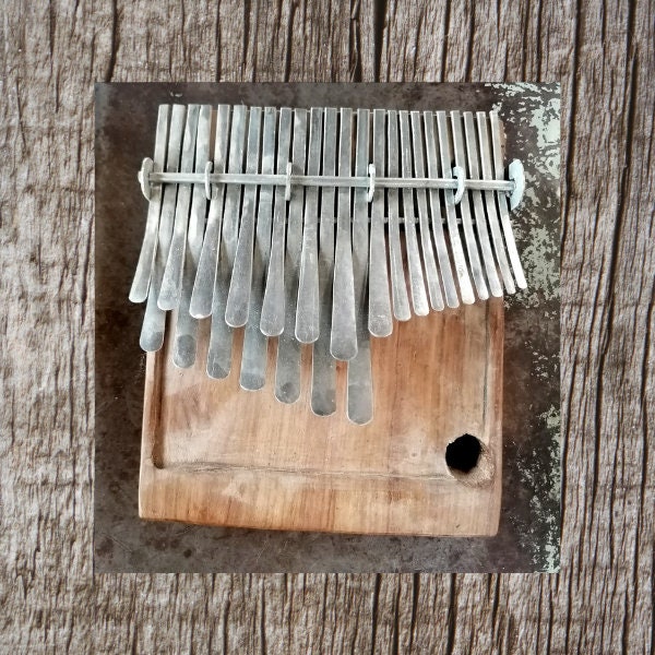 African kalimba mbira  , 24 keys dongonda , in F tune, made to order, mbira batik bag option